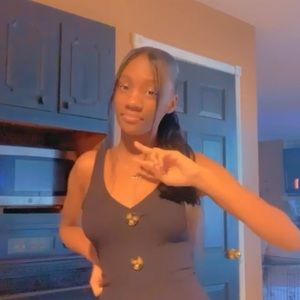 Meet your Posher, Shumeria